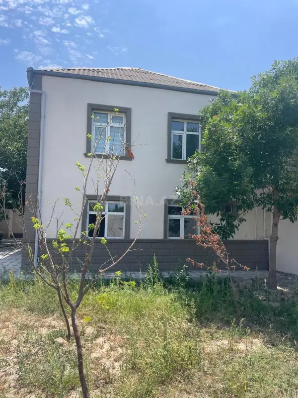 Satılır 3 otaqlı həyət evi 200 m²