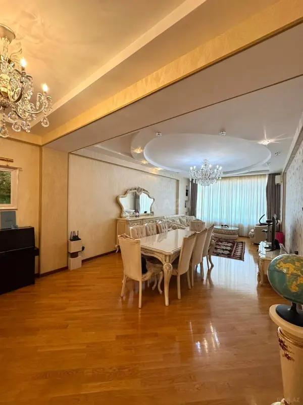 Satılır 3 otaqlı mənzil 150 m²