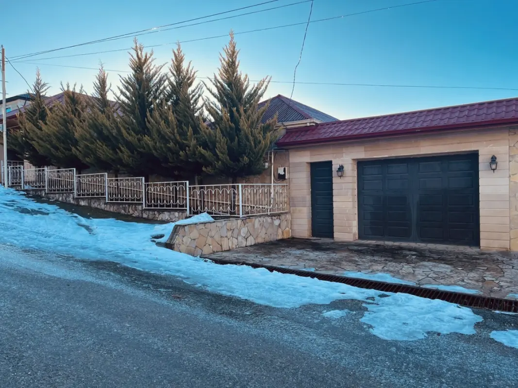 Satılır 5 otaqlı həyət evi 120 m²