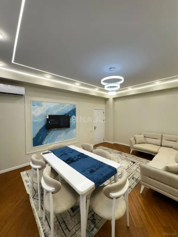 Satılır 2 otaqlı mənzil 70 m²