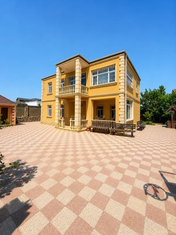 Satılır 4 otaqlı həyət evi 210 m²