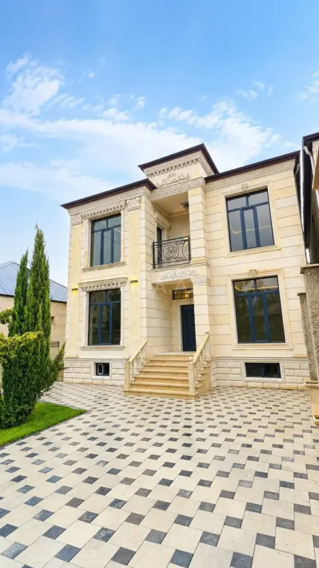Satılır 6 otaqlı həyət evi 300 m²