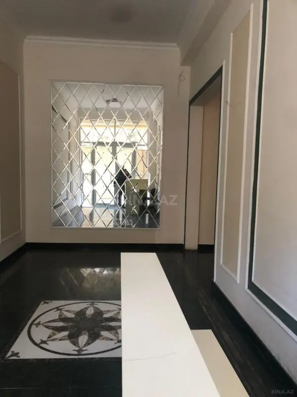 Satılır 4 otaqlı mənzil 170 m²