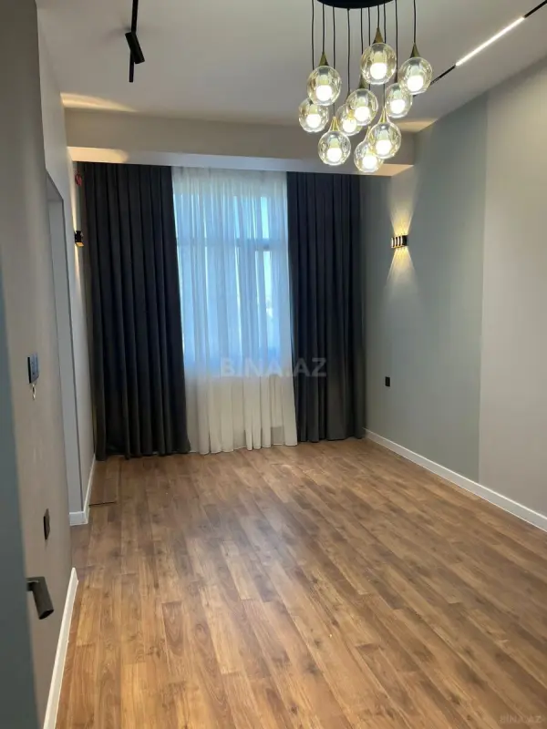 Satılır 2 otaqlı mənzil 61 m²