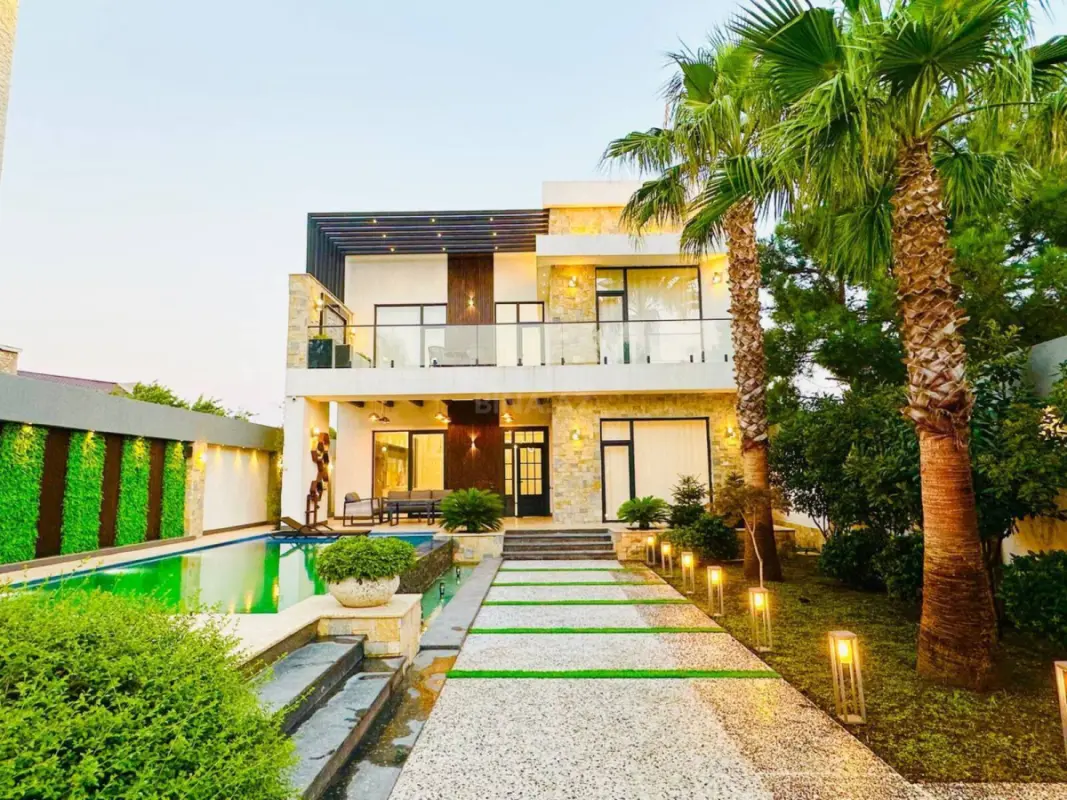 Satılır 4 otaqlı həyət evi 250 m²