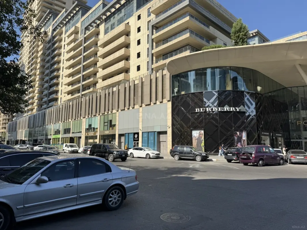 Satılır 2 otaqlı mənzil 79 m²