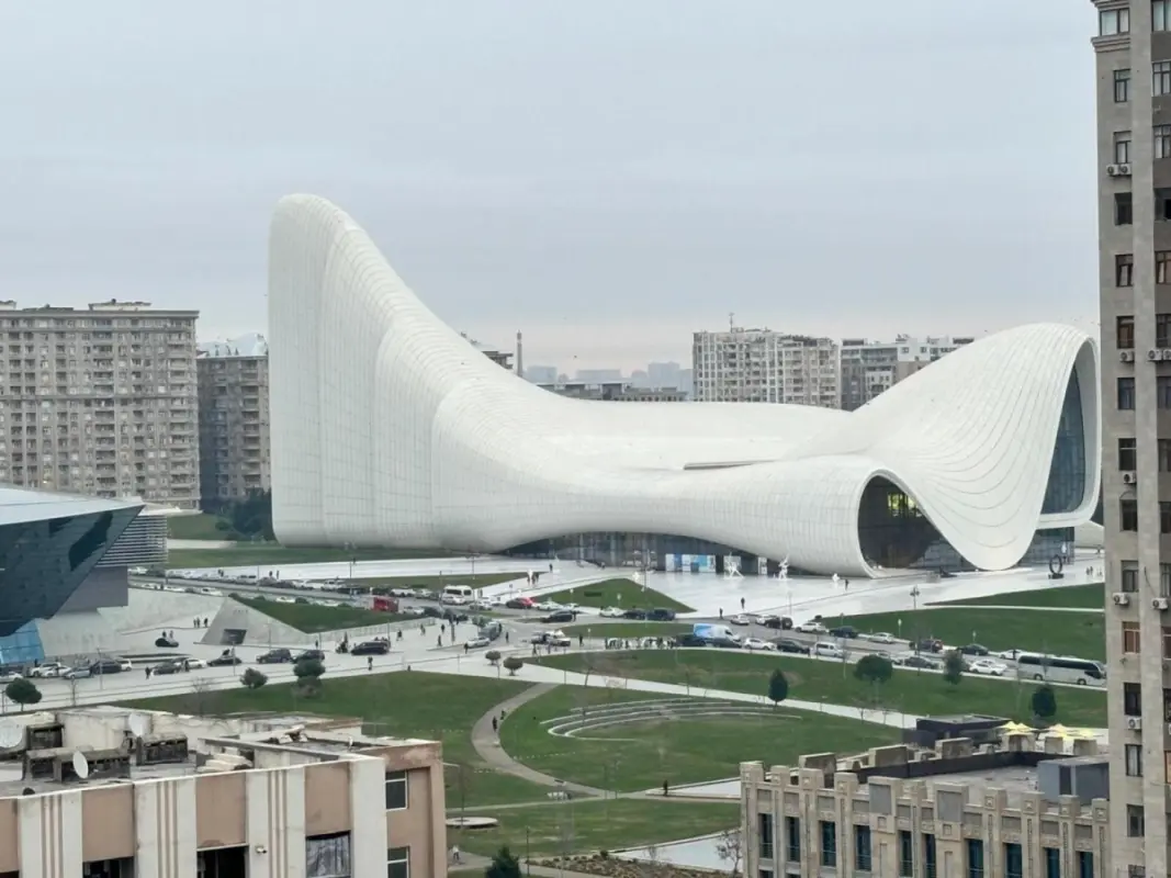 Satılır 3 otaqlı mənzil 150 m²