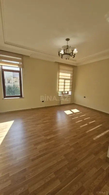 Kirayə verilir 4 otaqlı ofis 250 m²