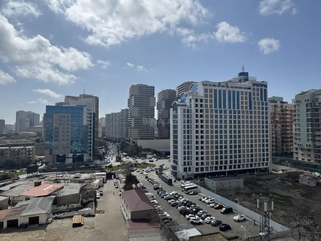 Satılır 3 otaqlı mənzil 92 m²
