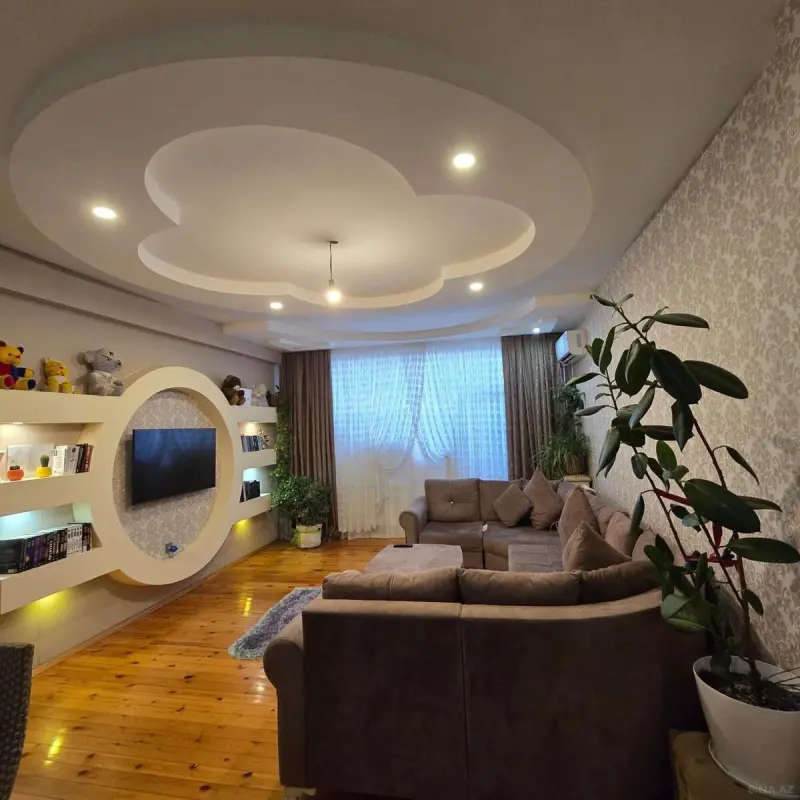 Satılır 4 otaqlı mənzil 125 m²
