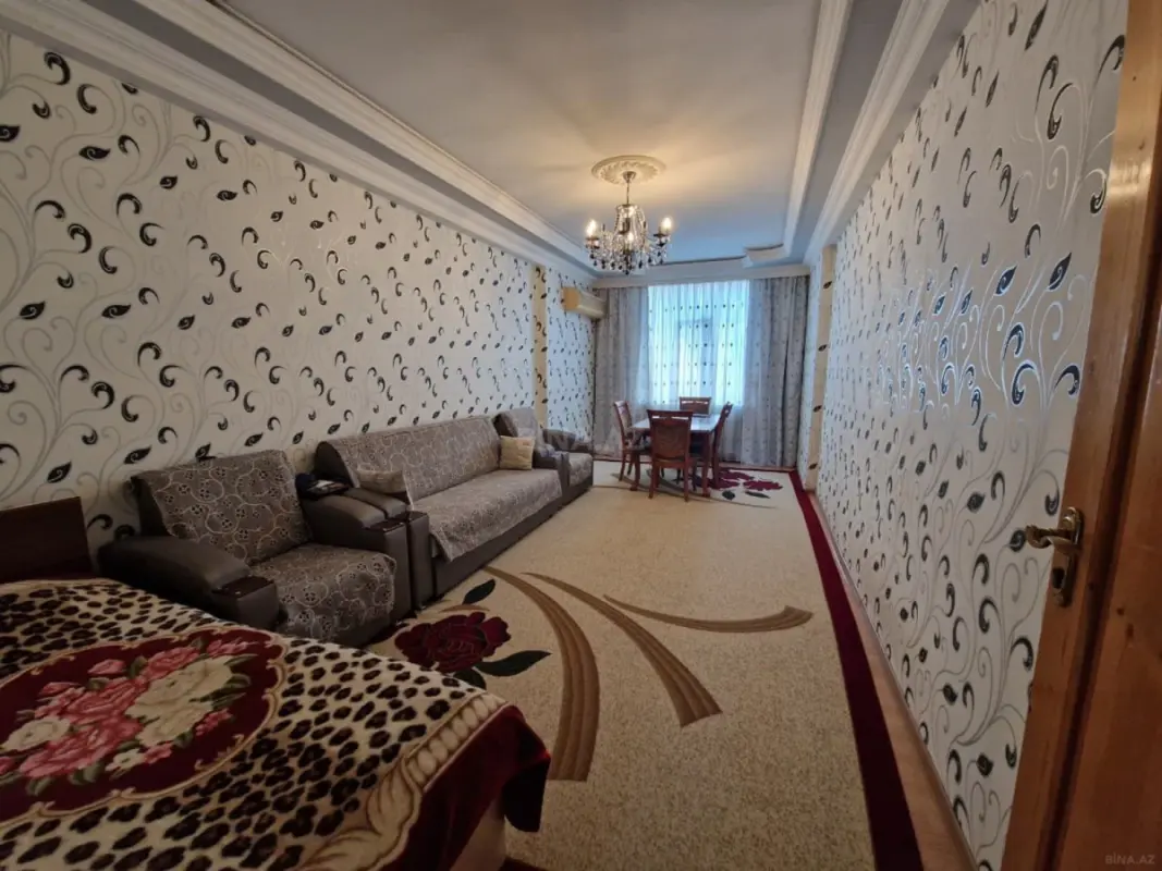 Satılır 2 otaqlı mənzil 105 m²