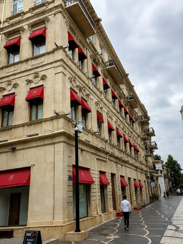 Kirayə verilir obyekt 140 m²