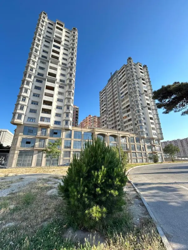 Satılır 2 otaqlı mənzil 68 m²
