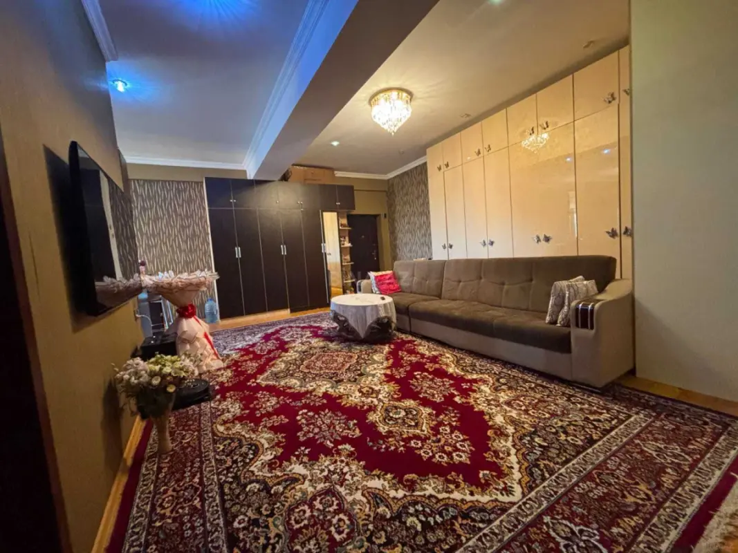 Satılır 3 otaqlı mənzil 115 m²