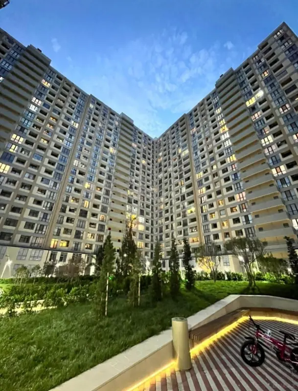 Satılır 2 otaqlı mənzil 56.9 m²