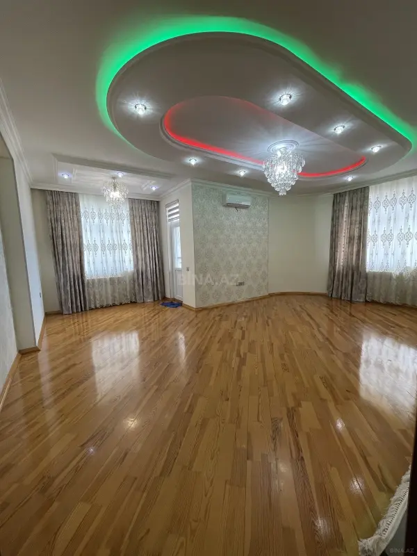 Satılır 3 otaqlı mənzil 120 m²