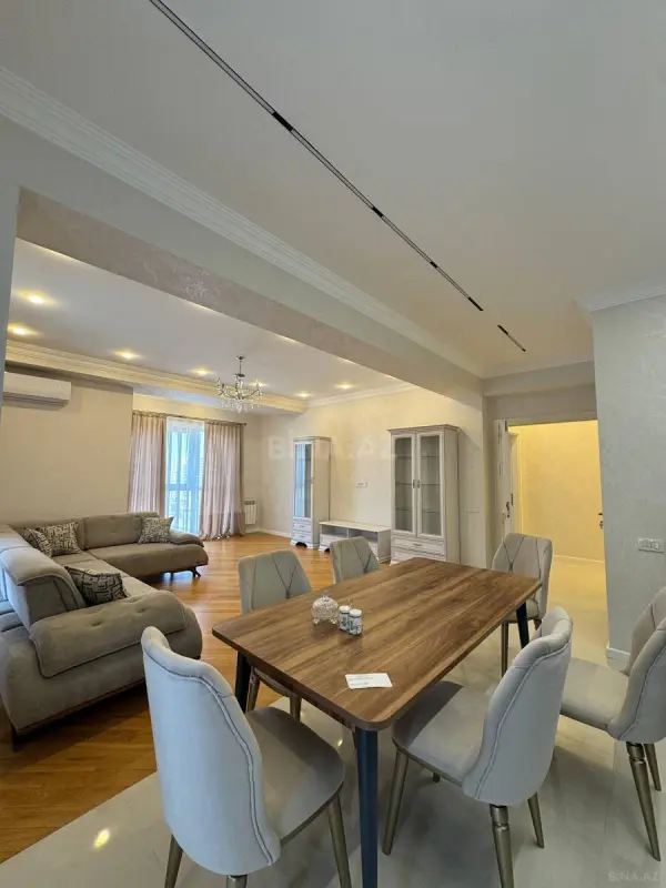 Kirayə verilir 2 otaqlı mənzil 127 m²