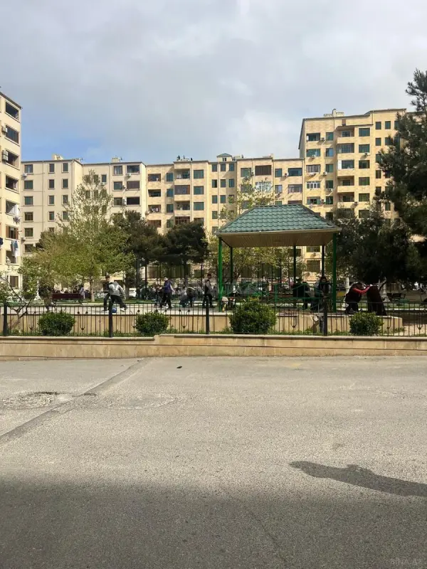 Satılır 2 otaqlı mənzil 63 m²