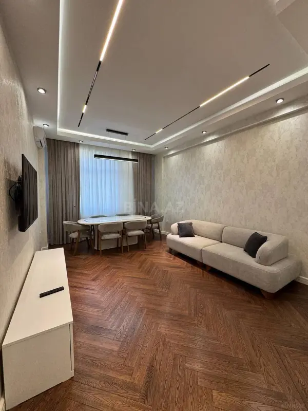 Satılır 2 otaqlı mənzil 86 m²