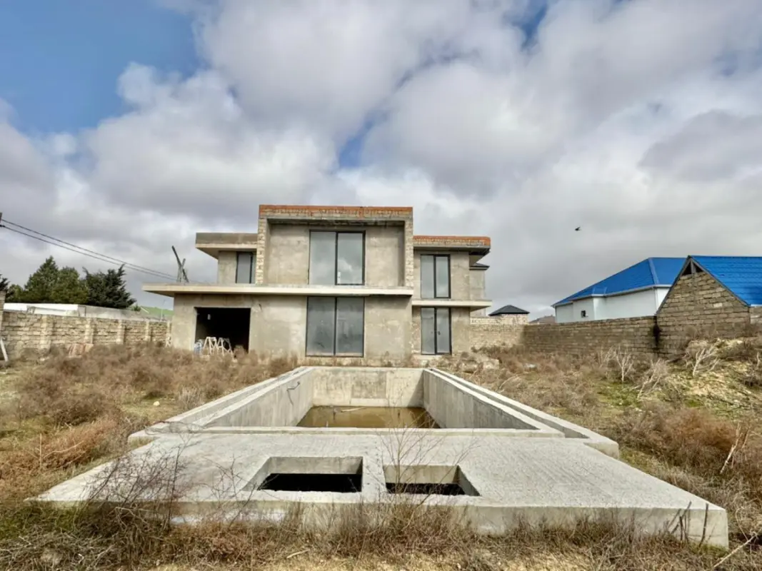 Satılır 6 otaqlı həyət evi 350 m²