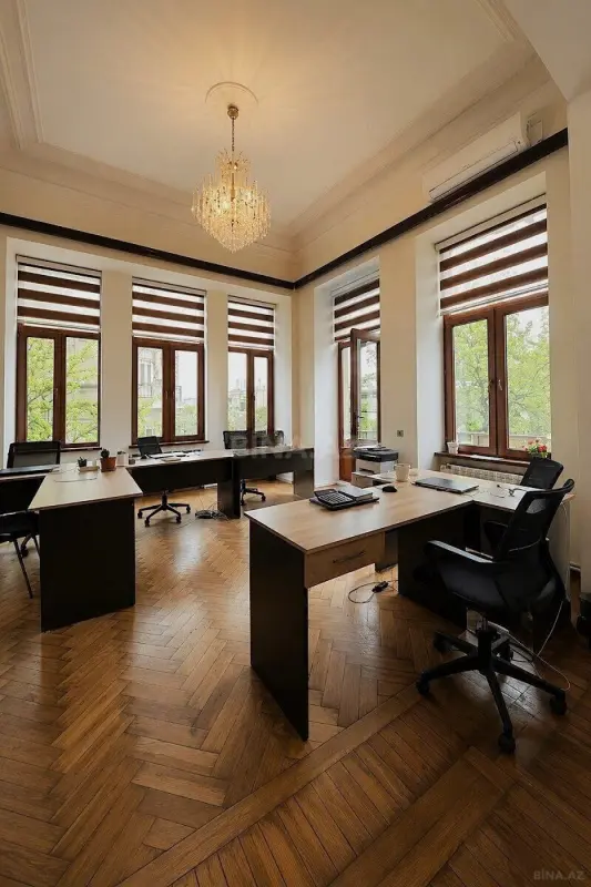 Kirayə verilir 5 otaqlı ofis 150 m²