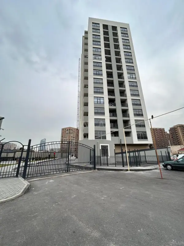 Satılır 3 otaqlı mənzil 117 m²