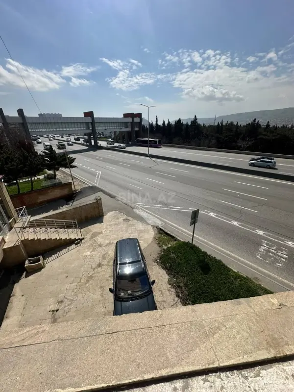 Satılır obyekt 812 m²