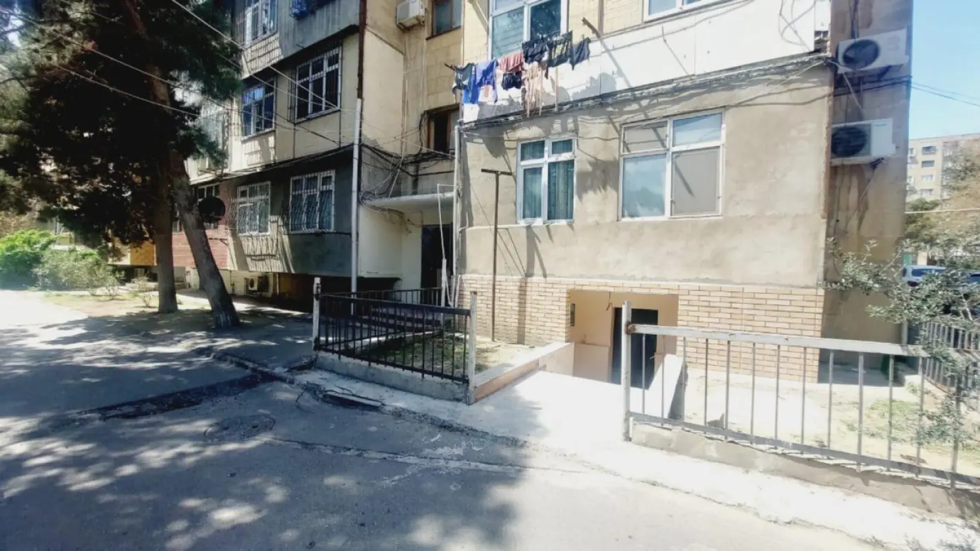 Satılır obyekt 35 m²