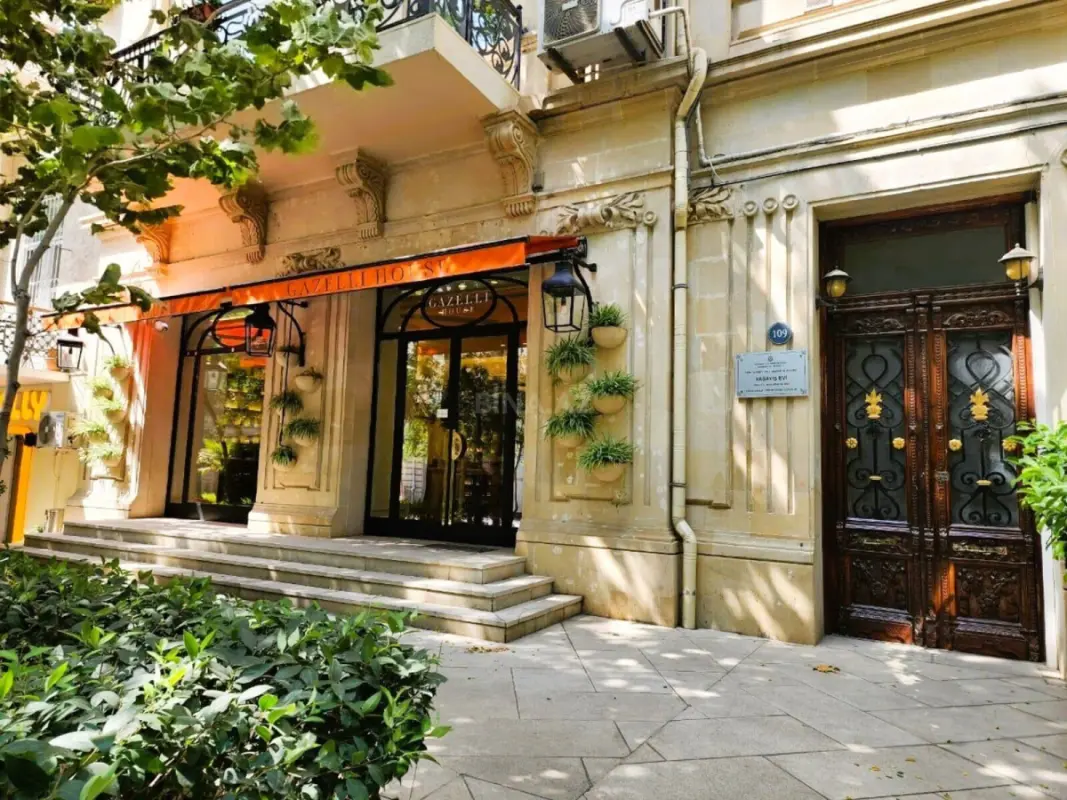 Kirayə verilir 2 otaqlı mənzil 80 m²
