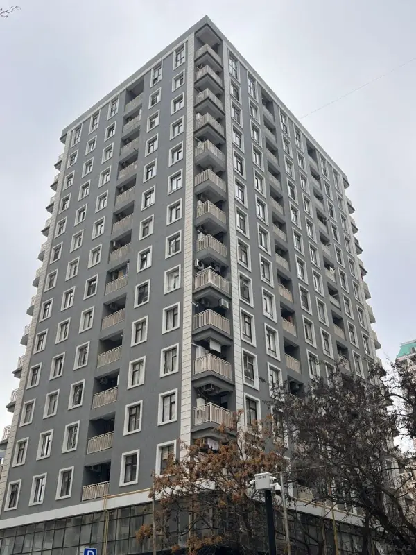 Satılır 3 otaqlı mənzil 106 m²