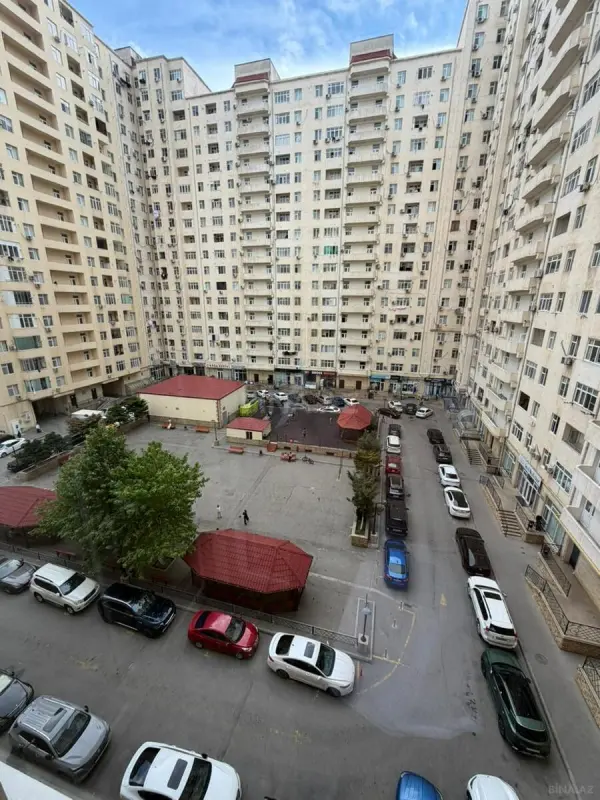 Satılır 2 otaqlı mənzil 80 m²