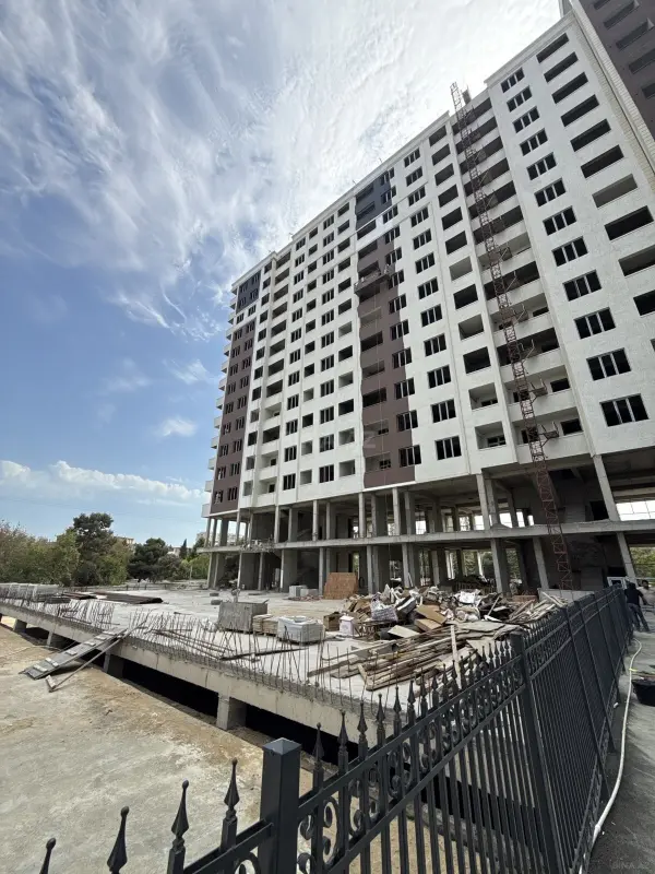 Satılır 4 otaqlı mənzil 110 m²