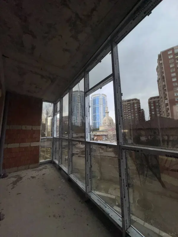 Satılır 3 otaqlı mənzil 170 m²