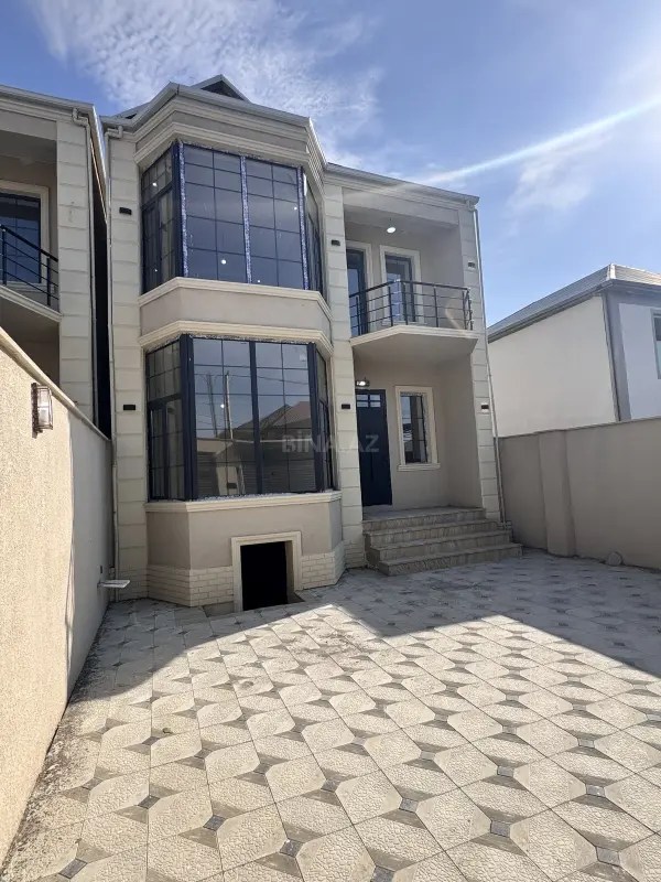 Satılır 5 otaqlı həyət evi 140 m²