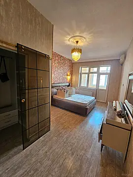 Satılır 3 otaqlı mənzil 130 m² — Bakı, Nizami 3 otaq 130.00 m²