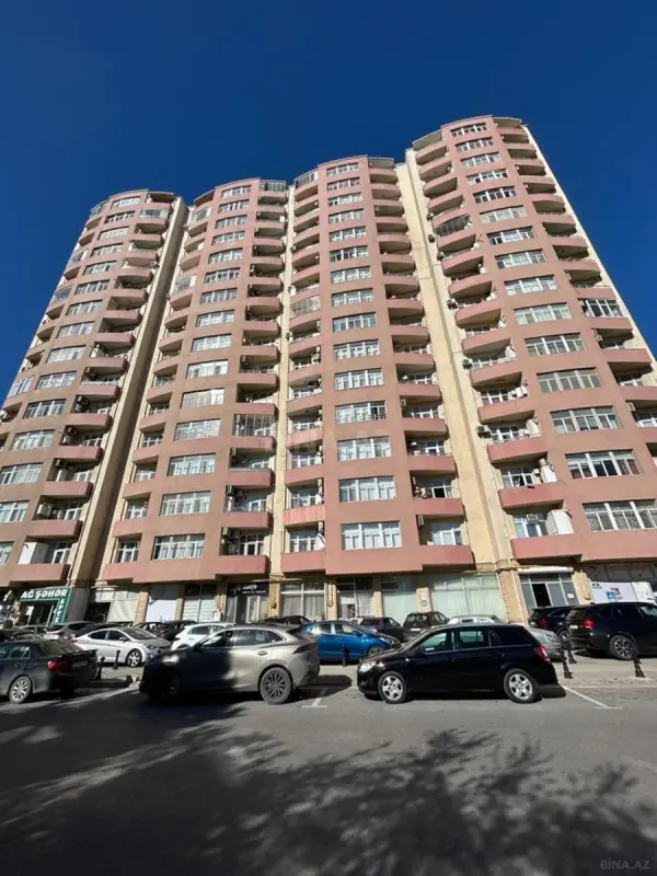 Satılır 3 otaqlı mənzil 140 m²