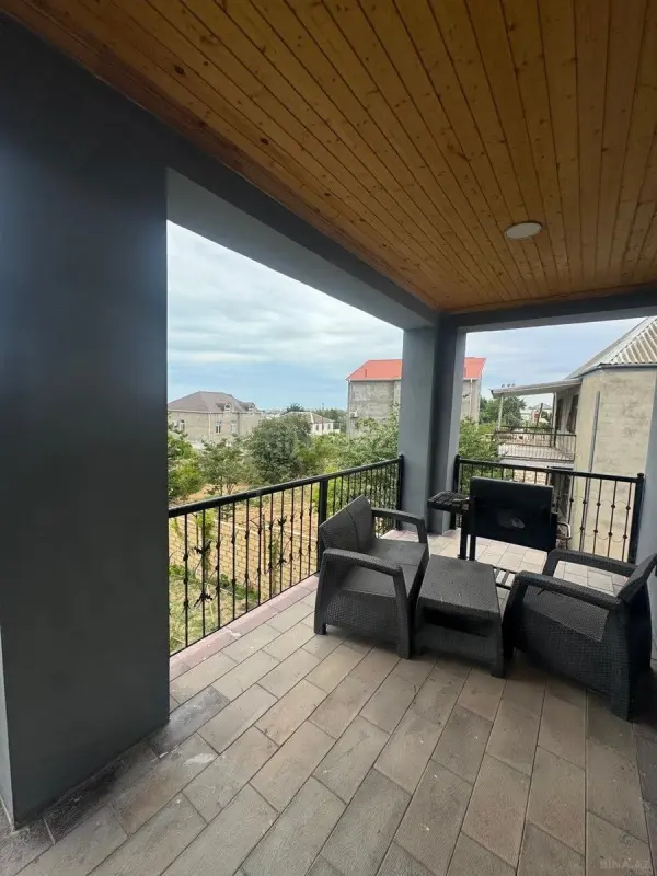 Satılır 5 otaqlı həyət evi 158 m²