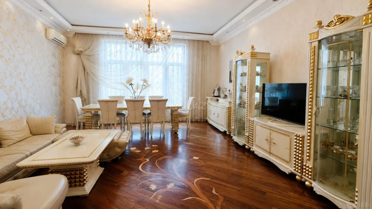 Satılır 3 otaqlı mənzil 120 m²