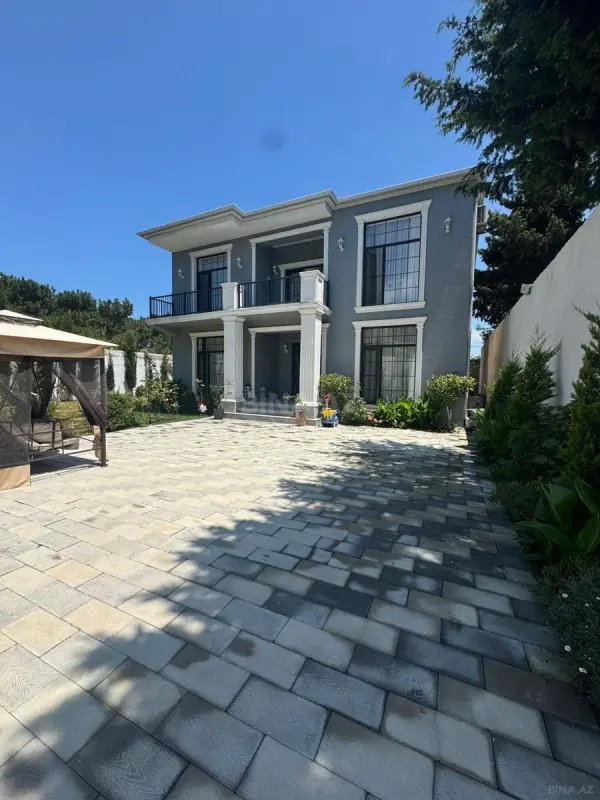 Satılır 4 otaqlı həyət evi 300 m²