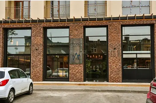 Kirayə verilir obyekt 415 m² — Bakı, İnşaatçılar 415.00 m²