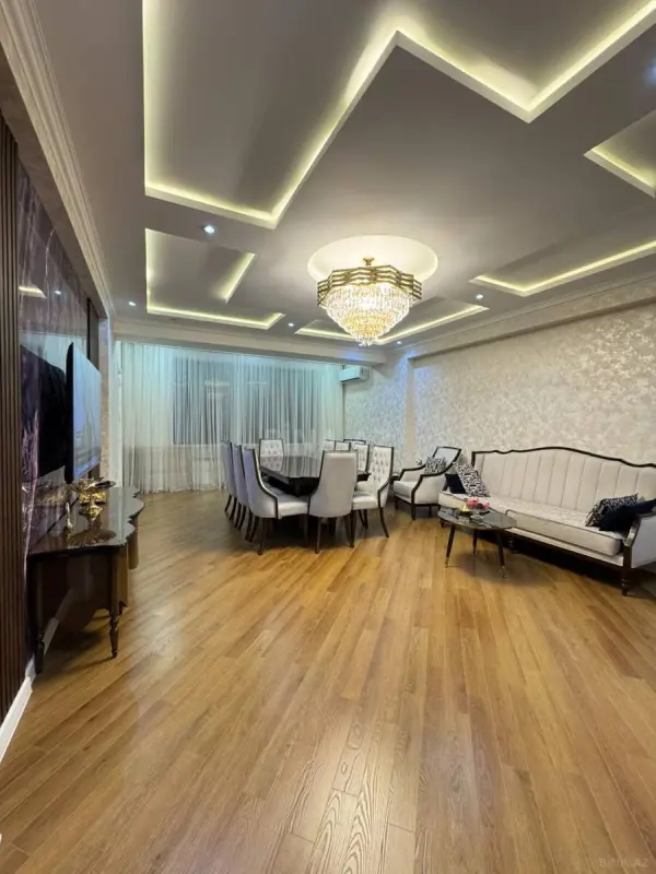 Satılır 3 otaqlı mənzil 120 m²