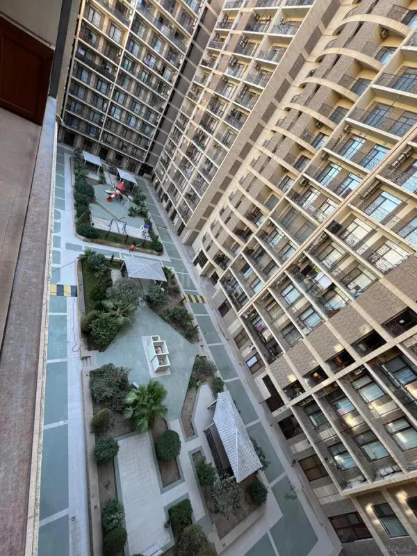 Kirayə verilir 3 otaqlı mənzil 145 m²