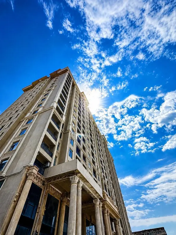 Satılır 4 otaqlı mənzil 171 m²
