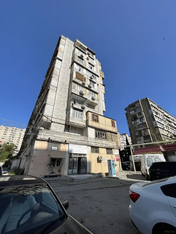 Satılır obyekt 720 m²