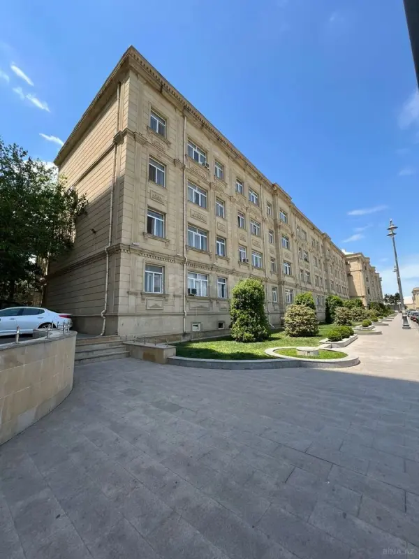 Satılır 2 otaqlı mənzil 70 m²