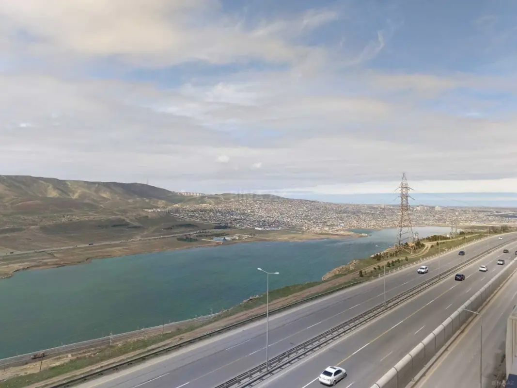 Satılır 3 otaqlı mənzil 100 m²