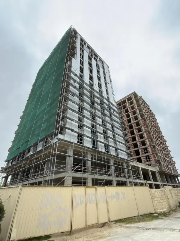 Satılır 4 otaqlı mənzil 169 m²