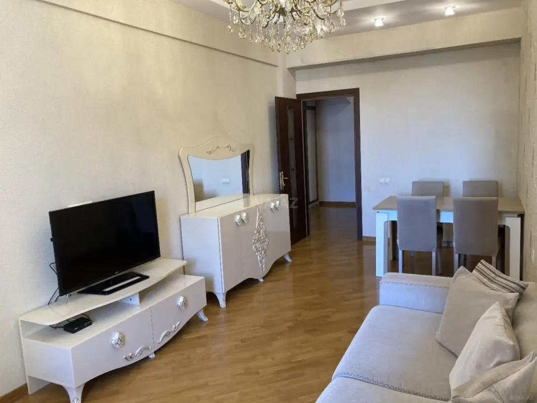 Satılır 3 otaqlı mənzil 102 m²