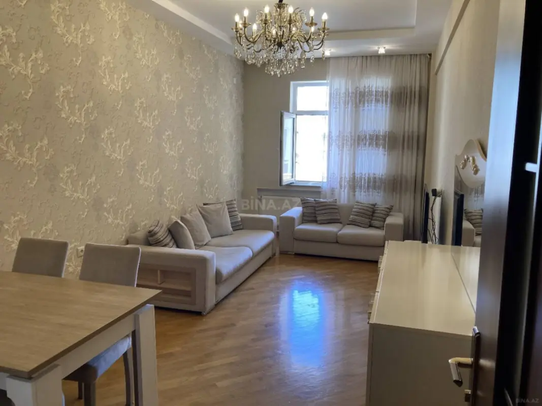 Satılır 3 otaqlı mənzil 102 m²