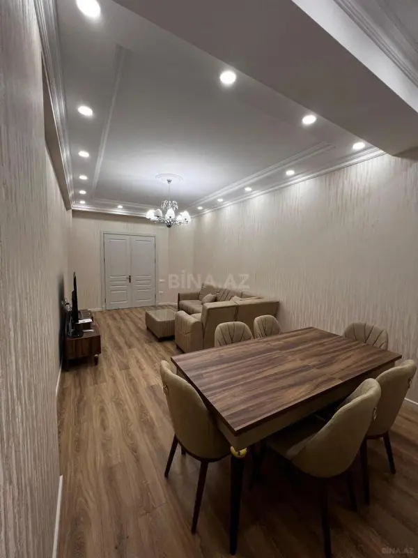 Kirayə verilir 3 otaqlı mənzil 140 m²